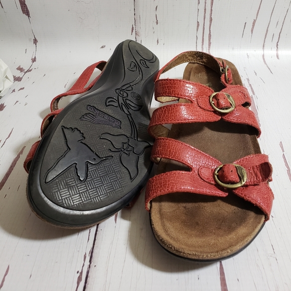 Dansko red open toe straps and buckle woman sandals size 38 - Picture 4 of 6